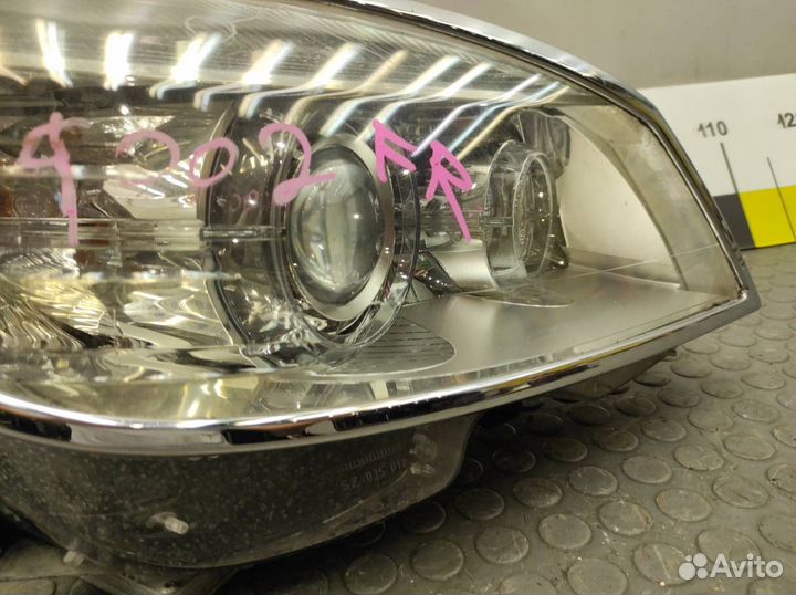 Фара правая Mercedes-Benz C-Class
