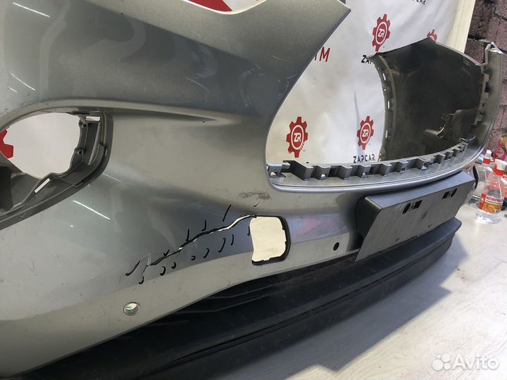 Toyota Highlander 4 Бампер передний