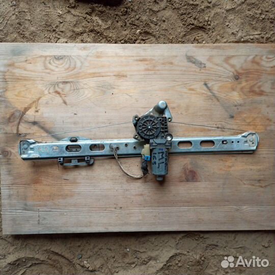 Стеклоподъёмник с моторчиком Mercedes W163