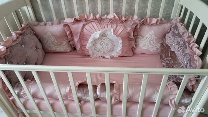 Бортики в детскую кроватку для девочки