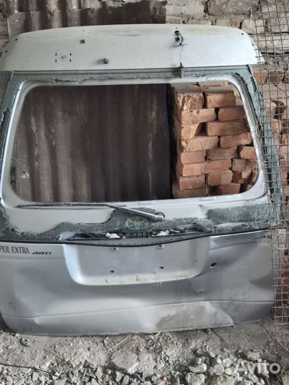 Дверь багажника без стекла