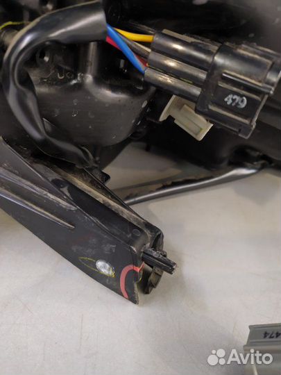 Фара передняя правая Nissan X-Trail