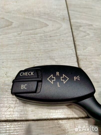 Переключатель указателя поворота ближнего и