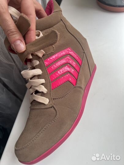 Продаю кроссовки