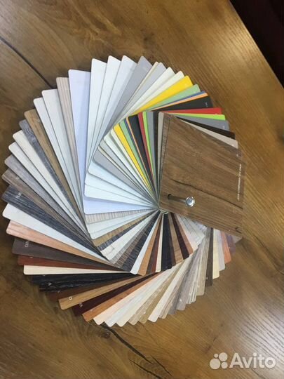 Стол в наличии