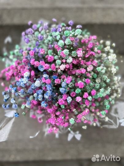 Букет из радужной гипсофилы