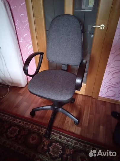 Компьютерное кресло