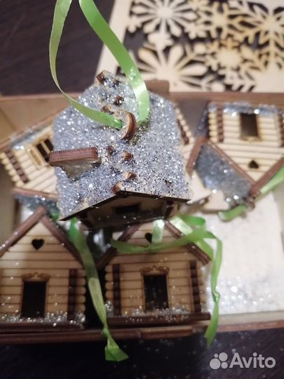 Новогодние игрушки из дерева