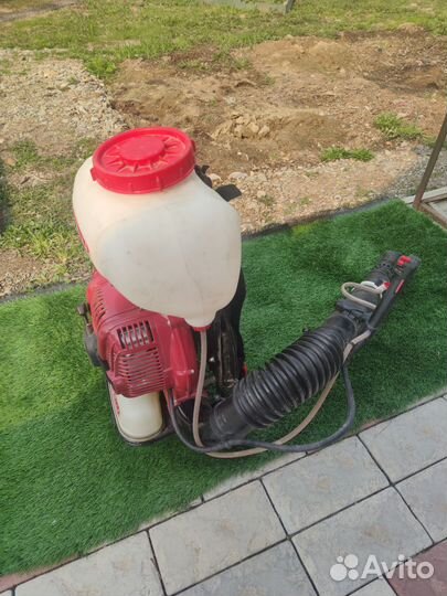 Бензиновый опрыскиватель