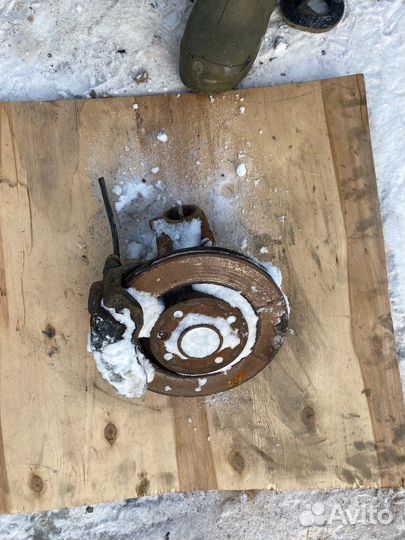 Citroen c3 поворотный кулак левый