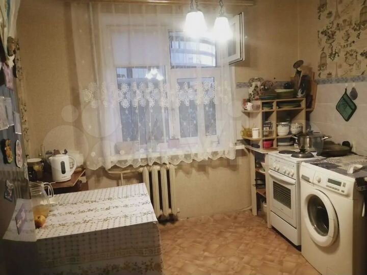 2-к. квартира, 50 м², 4/9 эт.