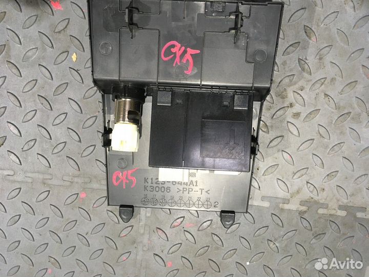 Разъем AUX / USB + гнездо прикуривателя