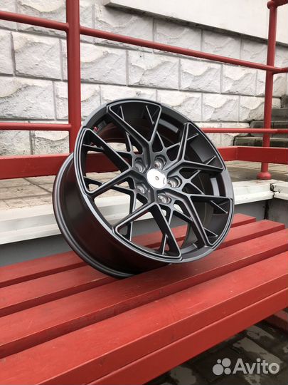 Литые Диски HRE FF10 R17 7.5 5*114.3 ET38 d73.1