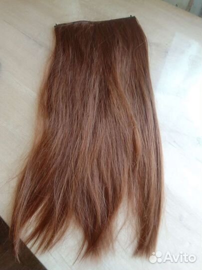 Волосы на заколках