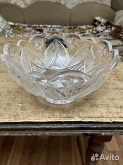 Хрустальная ваза