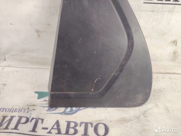 Накладка уголок задней левой двери Chevrolet Aveo I (2003—2008)