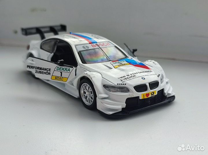 Игрушечная моделька BMW M3 DTM