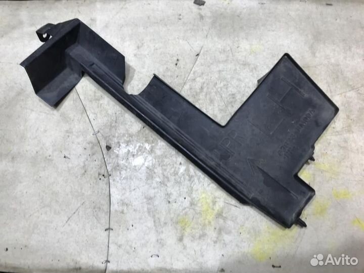 62823EM00A Диффузор радиатора Nissan Tiida C11