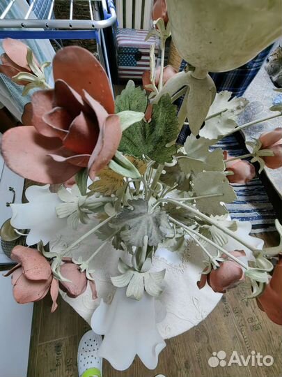 Люстра на 5 лампочек. Железо. Италия