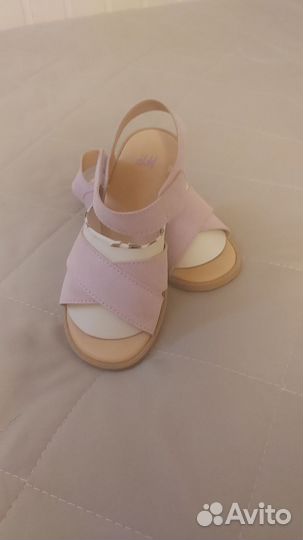 Сандалии для девочки H&M 28