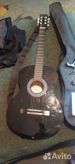 Акустическая гитара с комплектом (описании напис)