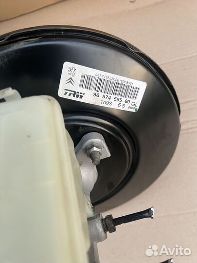 Ваккумный усилитель тормозов Peugeot 207