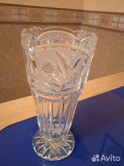 Ваза хрустальная