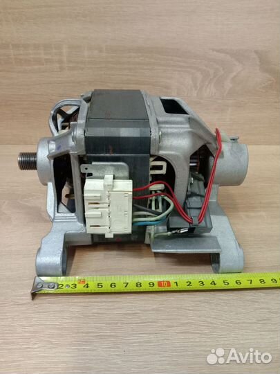 Двигатель стиральной машины Ariston 160028019