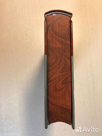 Подарочная книга