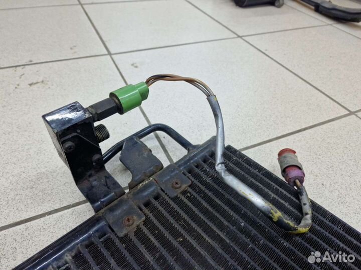 Радиатор кондиционера Ауди 80 Б4/Б3 8A0260401D