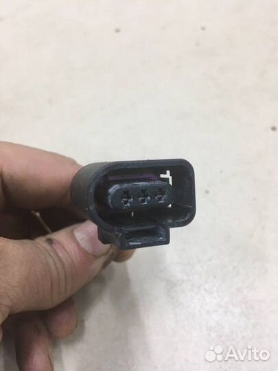 Замок крышки багажника Volkswagen Bora