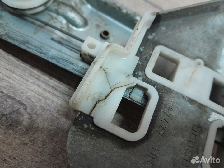 Стеклоподъемник передний левый Citroen C4 I (2004—