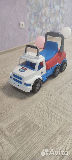 Машинка, игрушка пластиковая