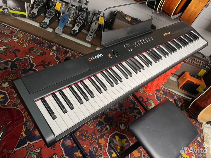 Цифровое пианино artesia performer