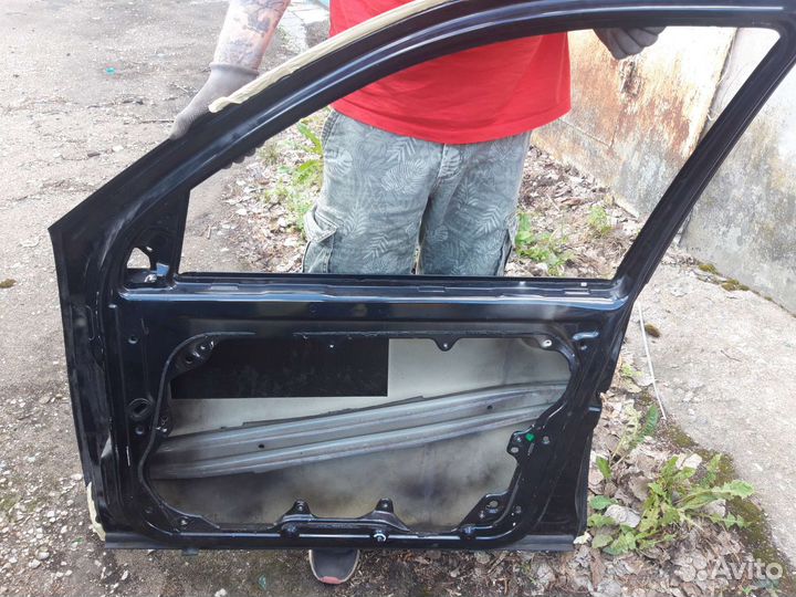 Дверь передняя правая volkswagen golf