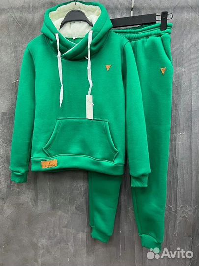 Женский утепленный спортивный костюм