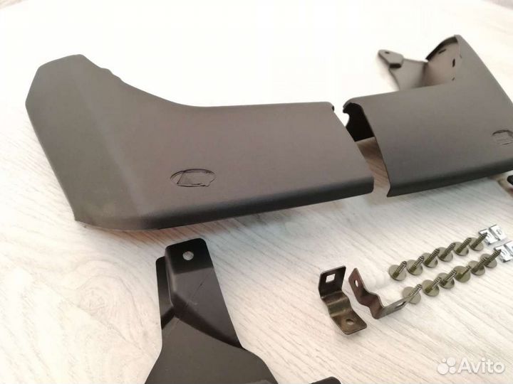 Брызговики Land Rover Discovery 3/4 (новые)