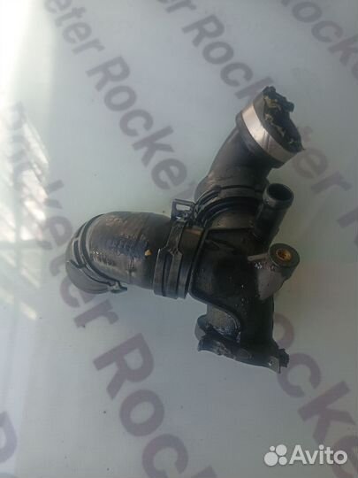 Патрубок системы охлаждения Mercedes-Benz W213