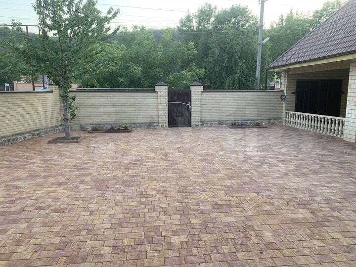 Дом 400 м² на участке 14 сот.