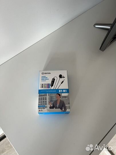 Микрофон петличный Boya by-m1