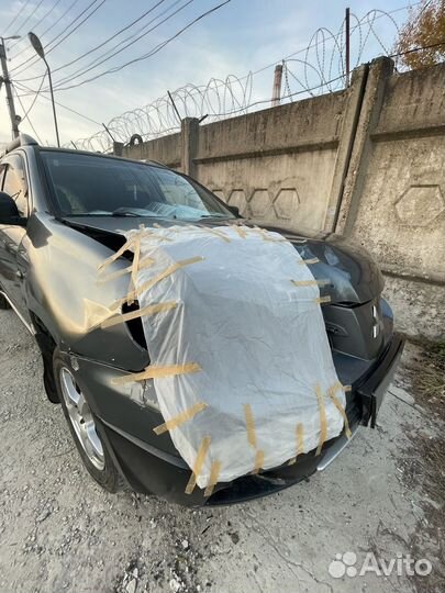 Mitsubishi Outlander 2.4 AT, 2003, битый, 200 000 км