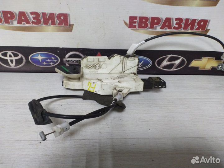 Замок боковой двери передний левый Peugeot 308