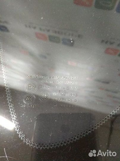 Форточка в крыло задняя левая Mazda 3 BK