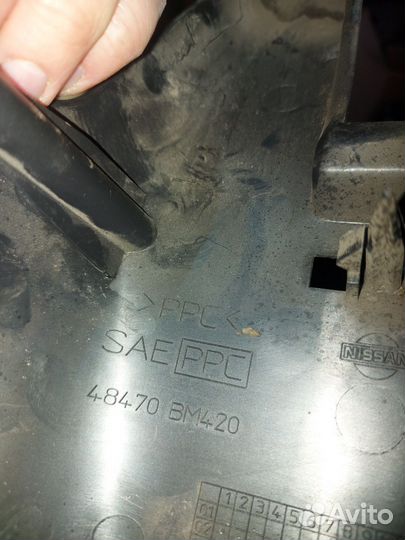 Кожух рулевой колонки Nissan Almera N16