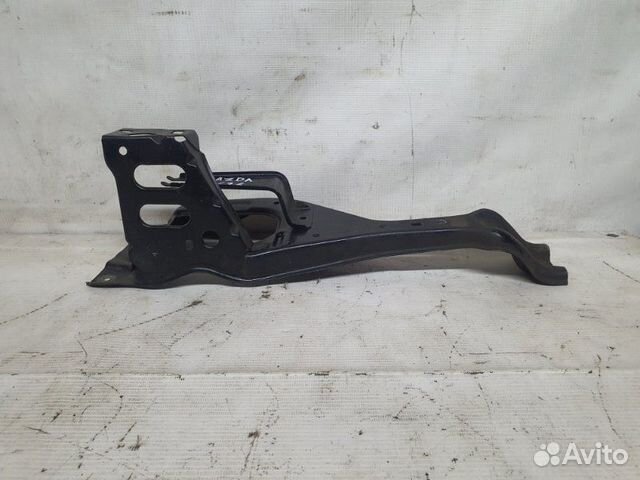 Кронштейн замка капота Mazda 626 седан 1997