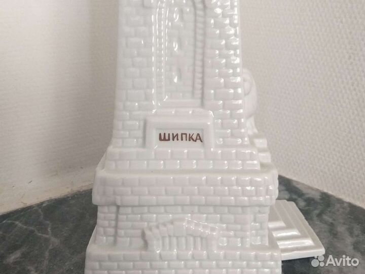 Статуэтка