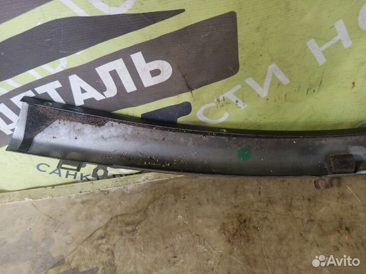 Молдинг лобового стекла правый Peugeot 607 ES9J4S