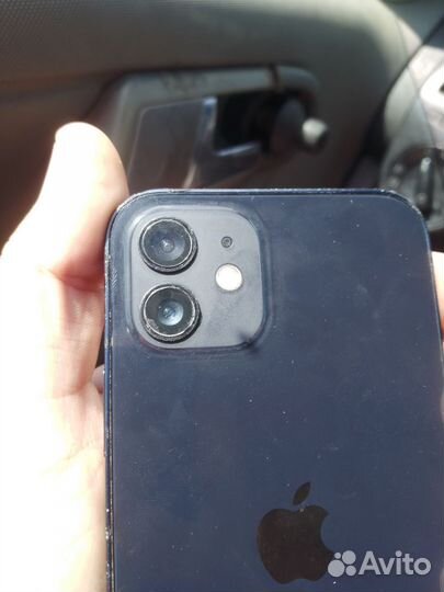 Телефон iPhone 12