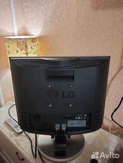 Монитор LG