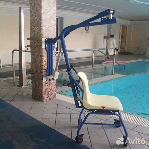 Подъемник для инвалидов бассейный Serie F130